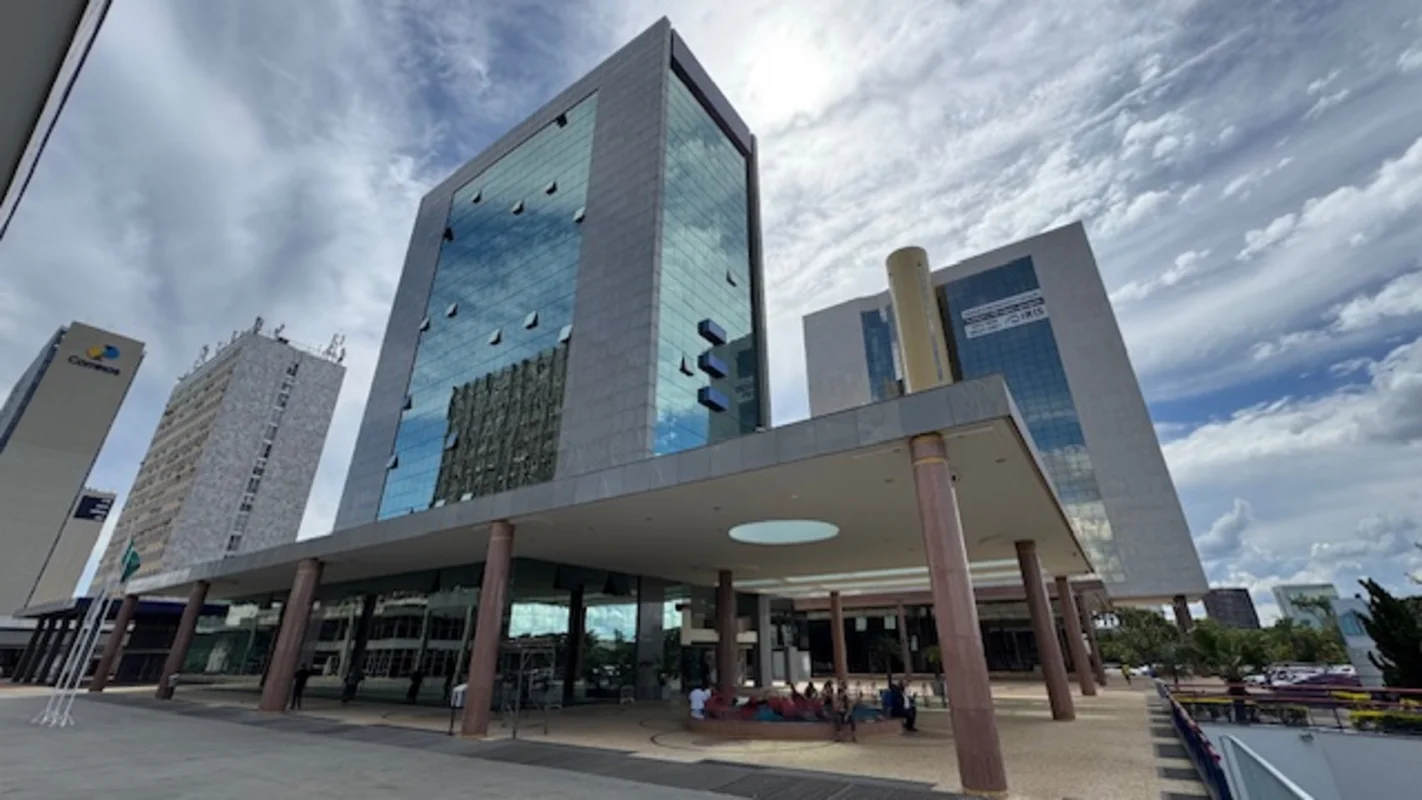 Centro Empresaria Via Capital SBN Qd 2 Lote 12 Bloco F. Um dos prédios comerciai...