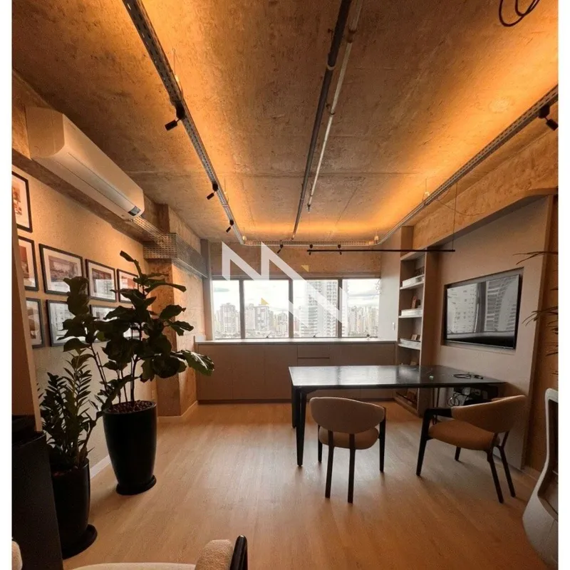 Sala comercial localizada no Setor Bueno, em prédio exclusivamente comercial, co...