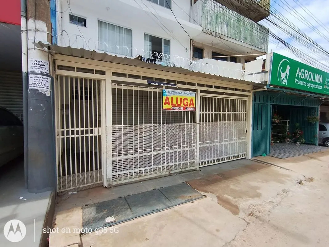 Kitnet com Vão LivreVão livre e banheiro privativoPiso em cerâmicaÁgua e Luz ind...