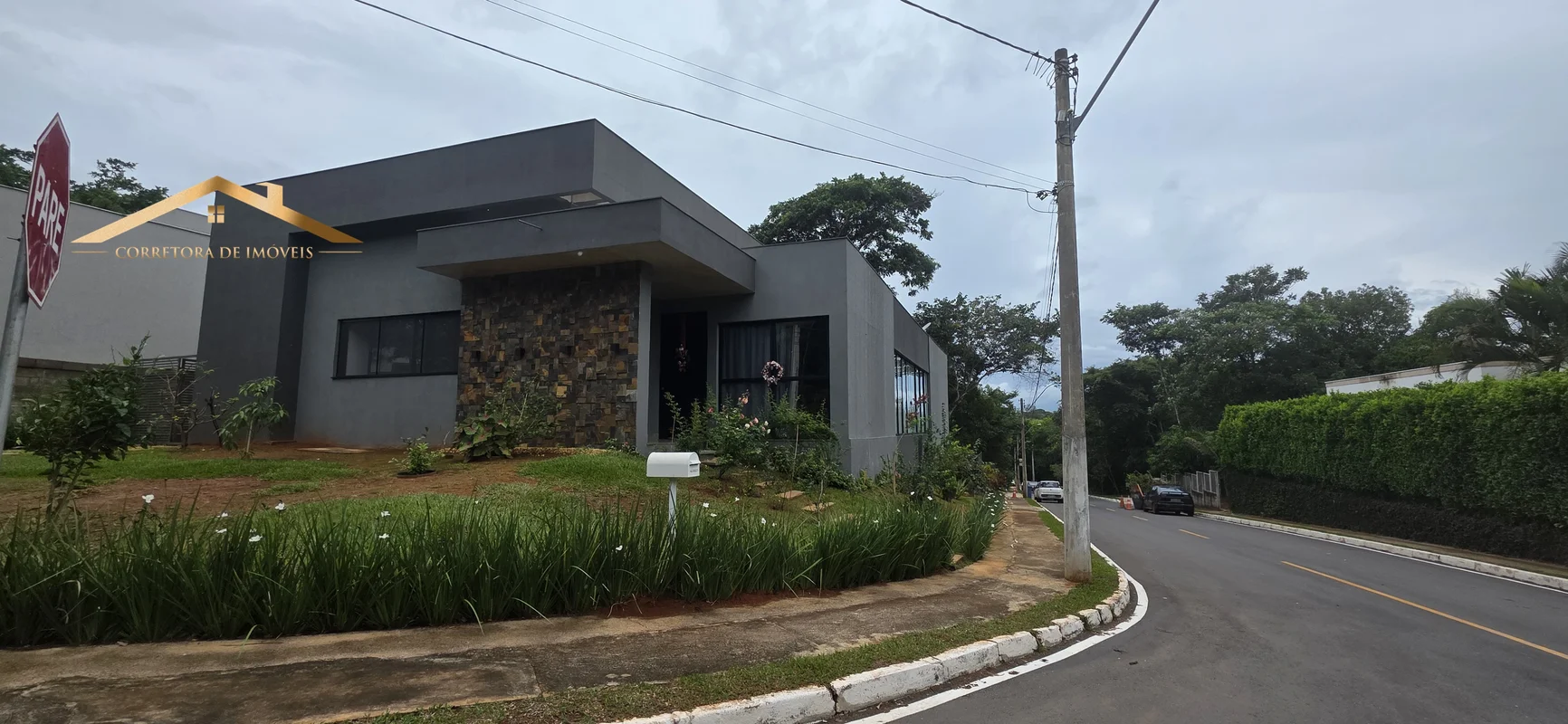 OBSERVAÇÃO IMPORTANTE: FAÇO PARCERIA COM TODOS OS CORRETORES!Casa de 4 Qts (3 Su...