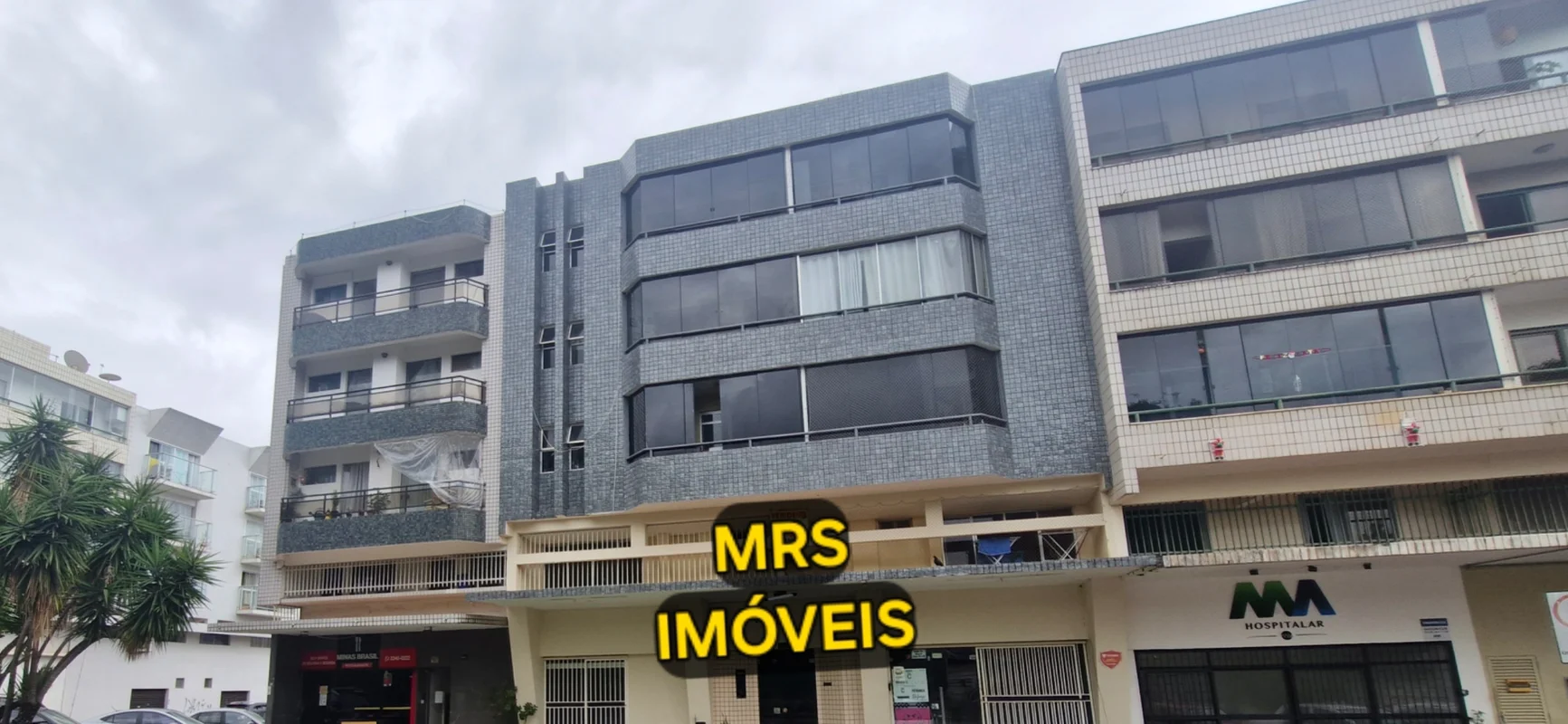 Predio com elevador !!!Kitnete com 33m2, toda reformada, dividida, sendo; quarto...