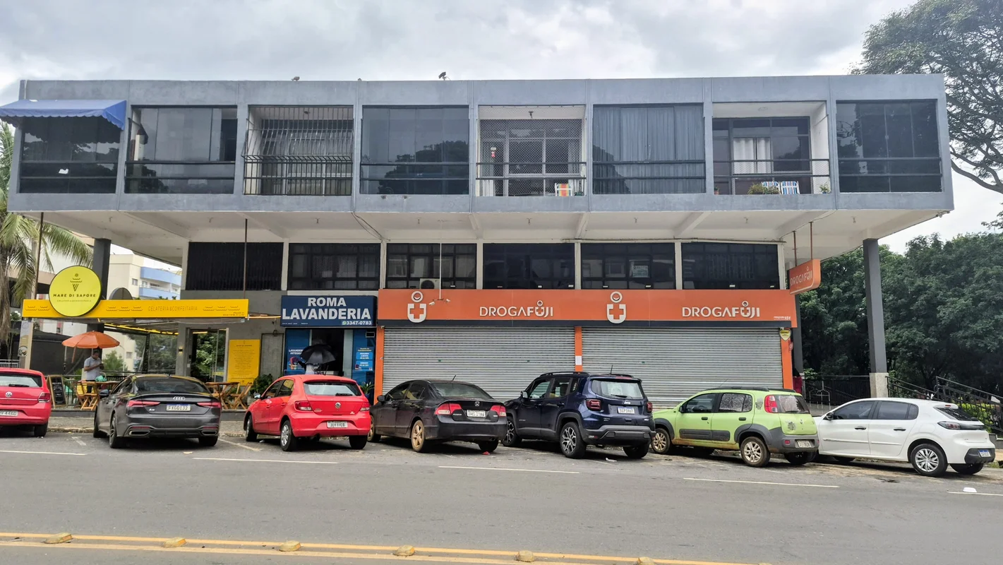 Loja à venda na CLN 316 Bloco A, ASA NORTE, Brasília, DF. Localização privilegia...