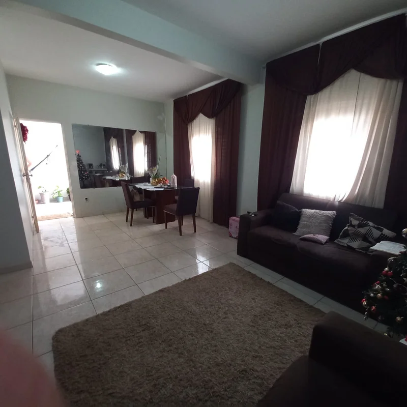 QE 30 LOTE VADO COM ÁREA VERDE!!!VENDO PARA INVESTIDORES!!!SÃO 4 RESIDENCIAS!!!F...