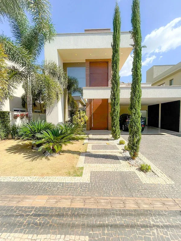 Excelente casa térrea com 3 suítes plenas sendo uma com closet, sala com pé dire...