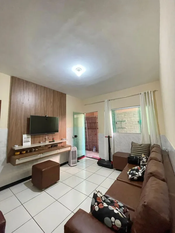 VENDE SE CASA NO SENADOR CANEDO COM 3 QUARTOS E 1 SUITE E SALA E COZINHA AMPLA, ...