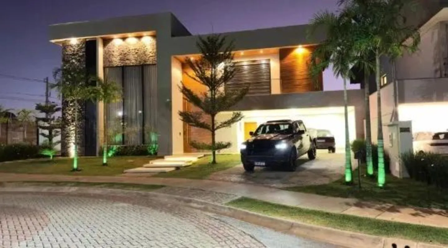 Sobrado no Parqville Pinheiros 04 suítes- Terreno: 432,85- Construído: 348,00 m²...
