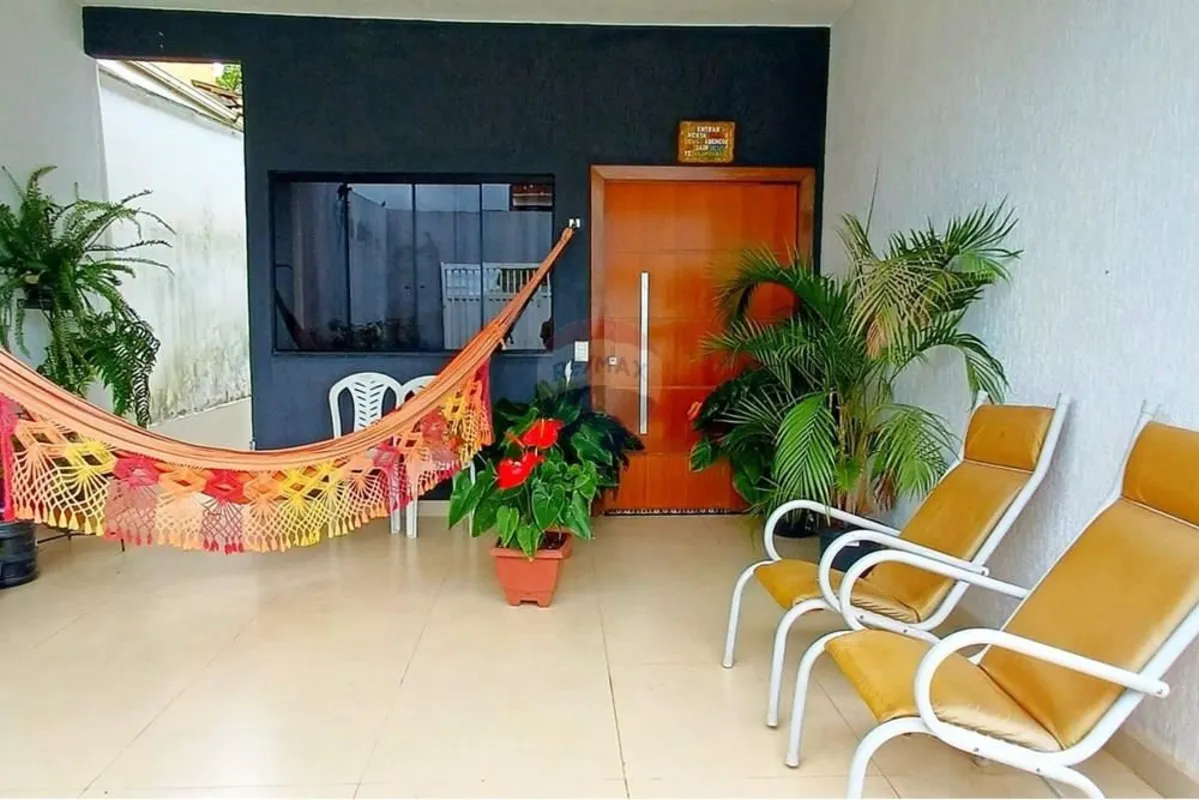 Excelente casa residencial localizada no Condomínio Santa Luzia, em Vicente Pire...