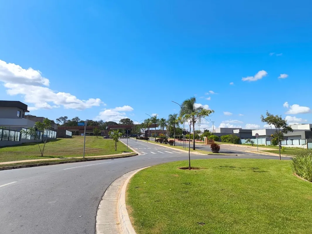 Lote residencial no condomínio Jardins Bolonha medindo 300m² sendo 12m² X , 25m²...