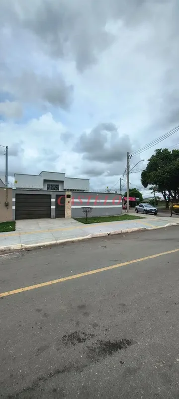 Casa com a documentação apta para financiamento, contendo 2 quartos sendo 1 suít...