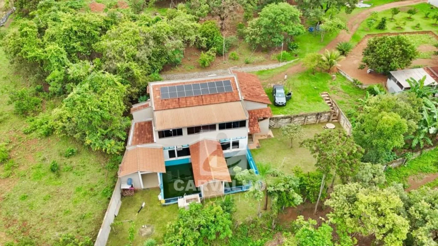 Chácara em Aragoiânia-GOCód.851 8.500 m23 quartos, sendo 2 suítesTanque com peix...