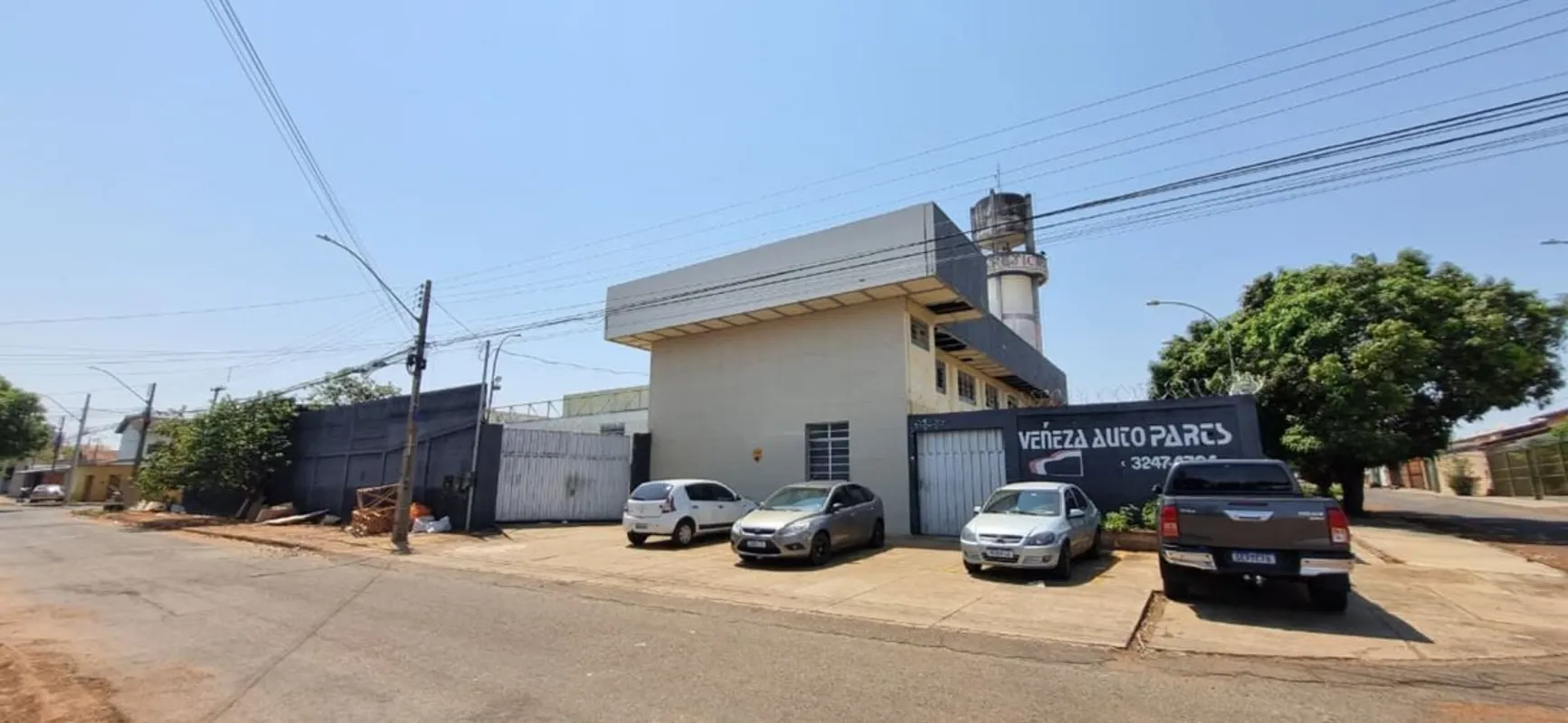 Excelente galpão com 3.686 m² de área construída, dividido em 3 módulos que pode...