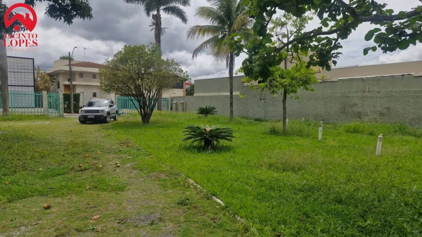 Lote à Venda no Jardim Botânico Área Total: 2.500m²Edícula de aproximadamente 12...