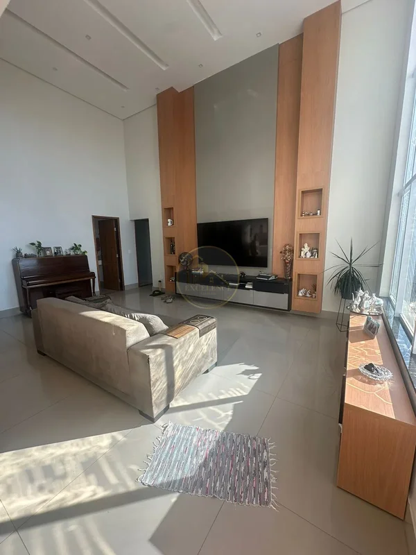 Casa de esquina toda na laje e feito por Arquiteto;- 3 suítes com banheiro e clo...