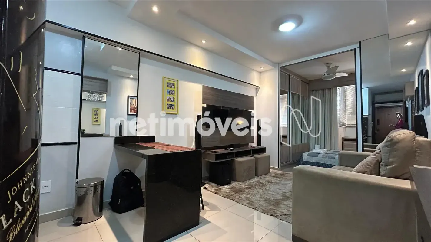 Studio mobiliado à venda no Sudoeste, um dos bairros mais valorizados e desejado...