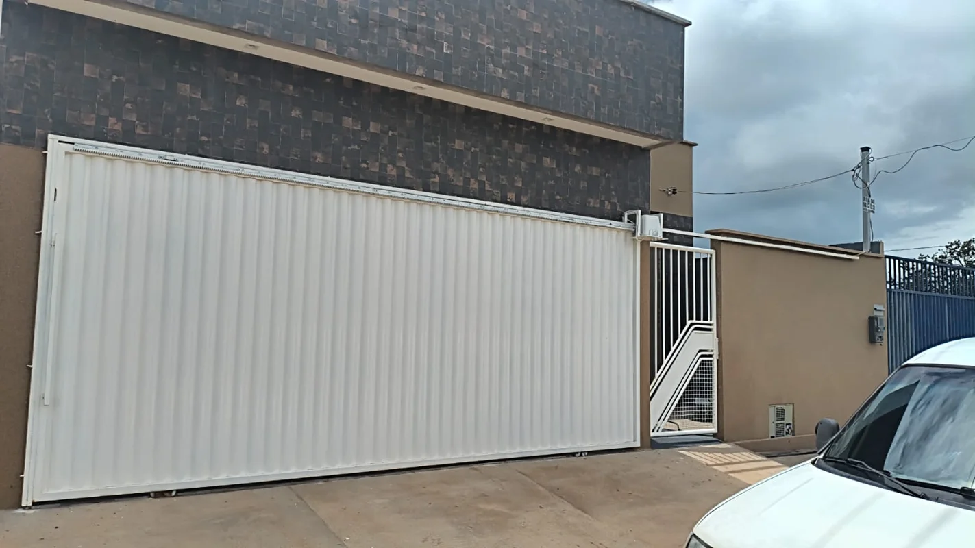 CASA EM IPORÁ - GOIÁS DENTRO DO LOTEAMENTO CALIFÓRNIA LOTE COM 200M CASA COM 140...