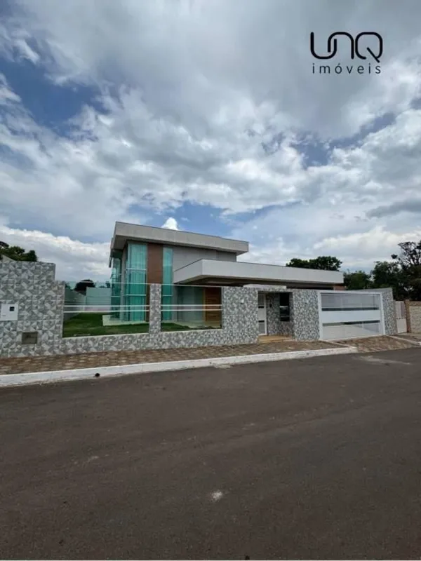 UNQ VENDECASA COM 4 SUÍTES - CONDOMÍNIO RESIDENCIAL LA FONTÁrea do lote : 800m2Á...