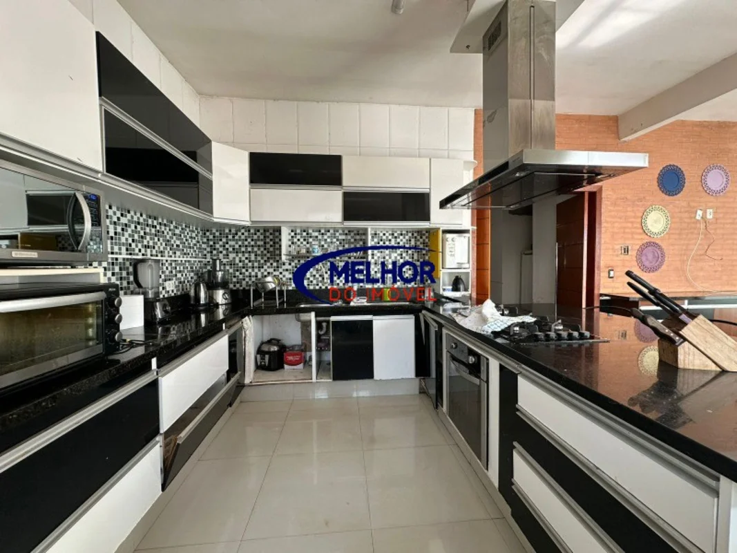 Vendo Excelente Casa com 2 pavimentos em Vicente Pires.- Não aceita financiament...