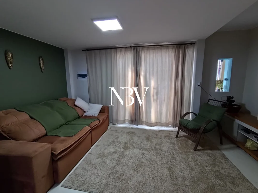 CASA (SOBRADO) NA QSB 12/13 TAGUATINGA SUL Um quarto (podendo fazer 2);Totalment...