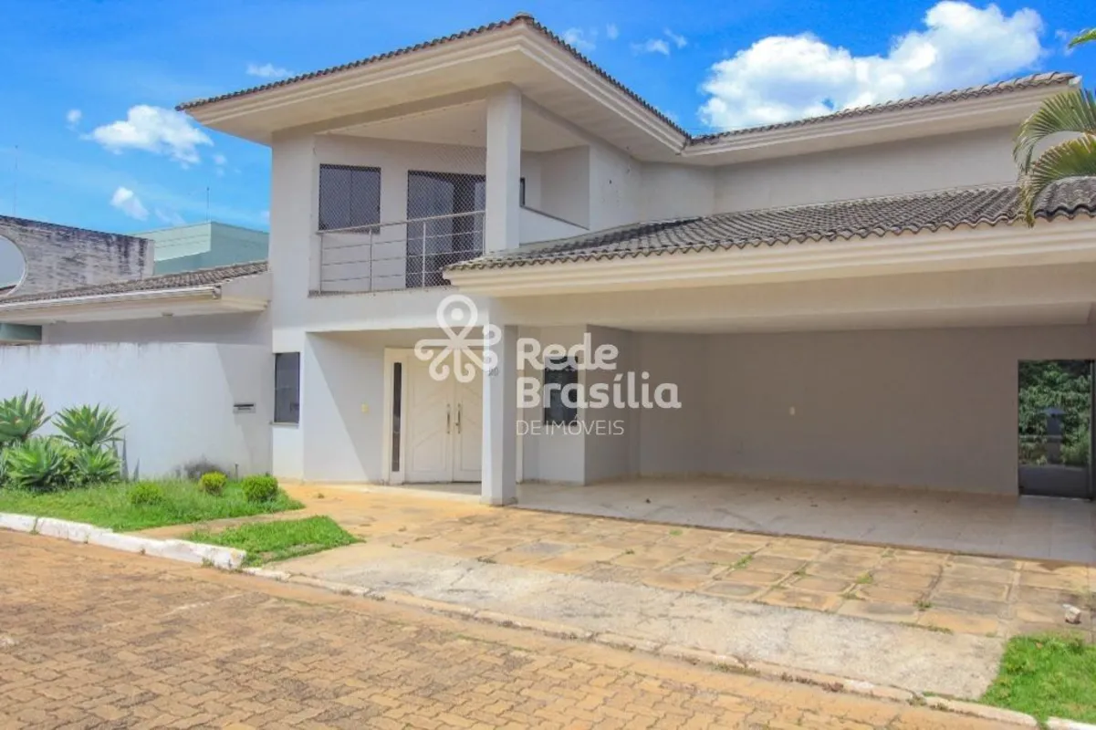 Excelente casa situada no condomínio Ville de Montagne.Casa ampla com excelente ...