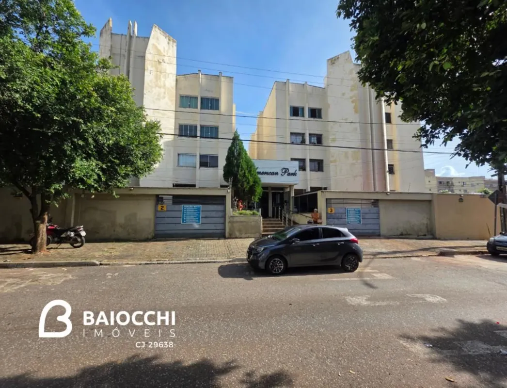 Apresentamos um elegante apartamento no Edifício American Park,localizado no tra...