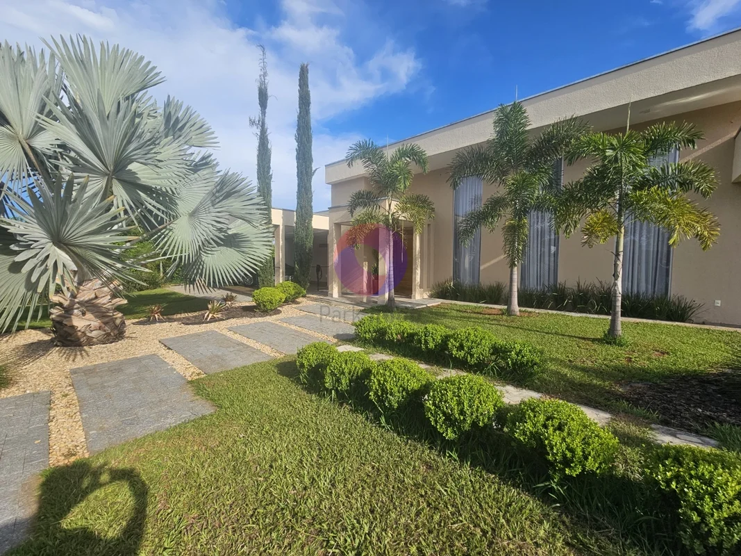Oportunidade na quadra 17 do Park Way que oferece uma casa Moderna em conceito a...