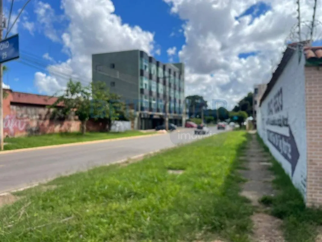 Imóvel Comercial e Residencial na QND 25 - Lote de Esquina com Três FrentesExcel...