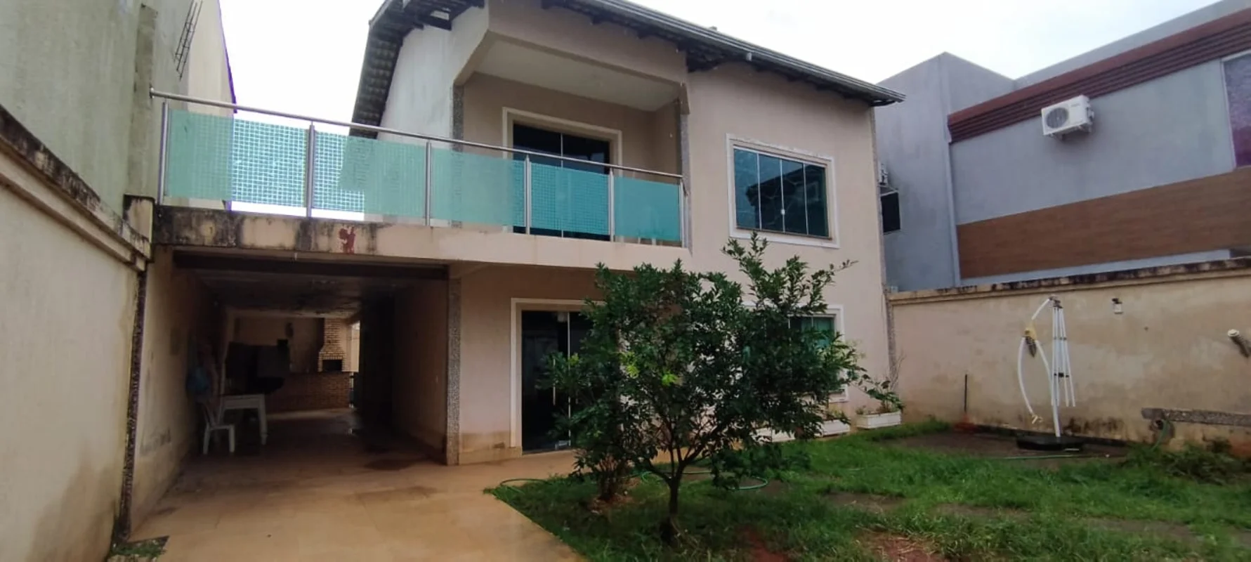 * A&M IMOVEIS VENDE EXELENTE CASA EM CONDOMINIO FECHADO JA REGULARIZADO COM PORT...