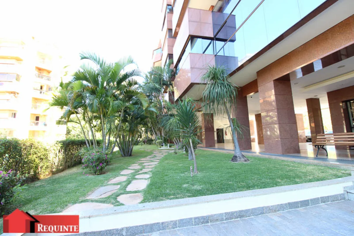 Não perca esta oportunidade, agende agora sua visita! Excelente apartamento, vaz...