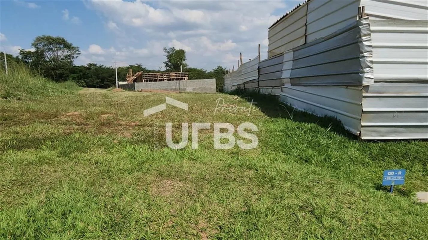 COD U-0029376 - Vende-se excelente lote no Jardins Barcelona - Senador Canedo-Go...