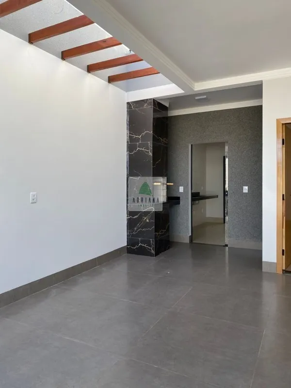 ? Lote de 150 metros, sendo 104/112 metros quadrados de área construída;? Fachad...