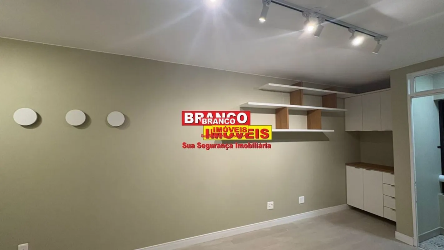 Branco Imóveis Aluga sala comercial na QI 31, Bloco A Edifício Florida Center, e...