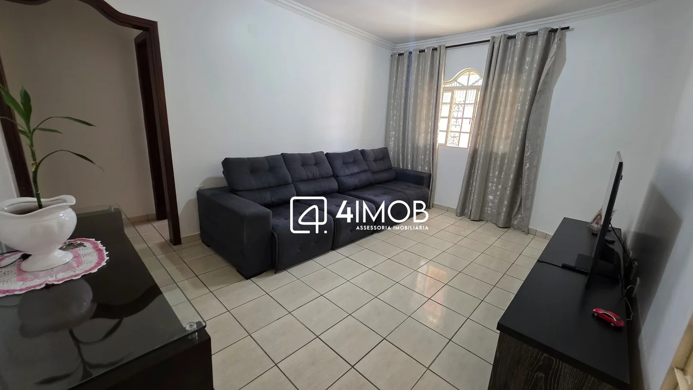 Excelente casa localizada na QNM 17, Ceilândia Sul, considerada uma das melhores...
