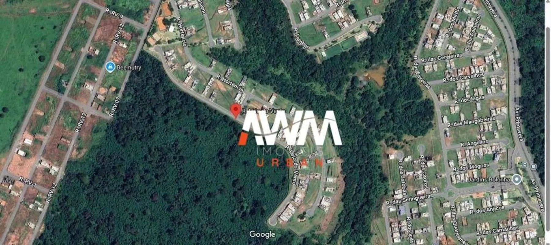 Terreno em condomínio fechado com localização estratégica.Localizado em uma regi...