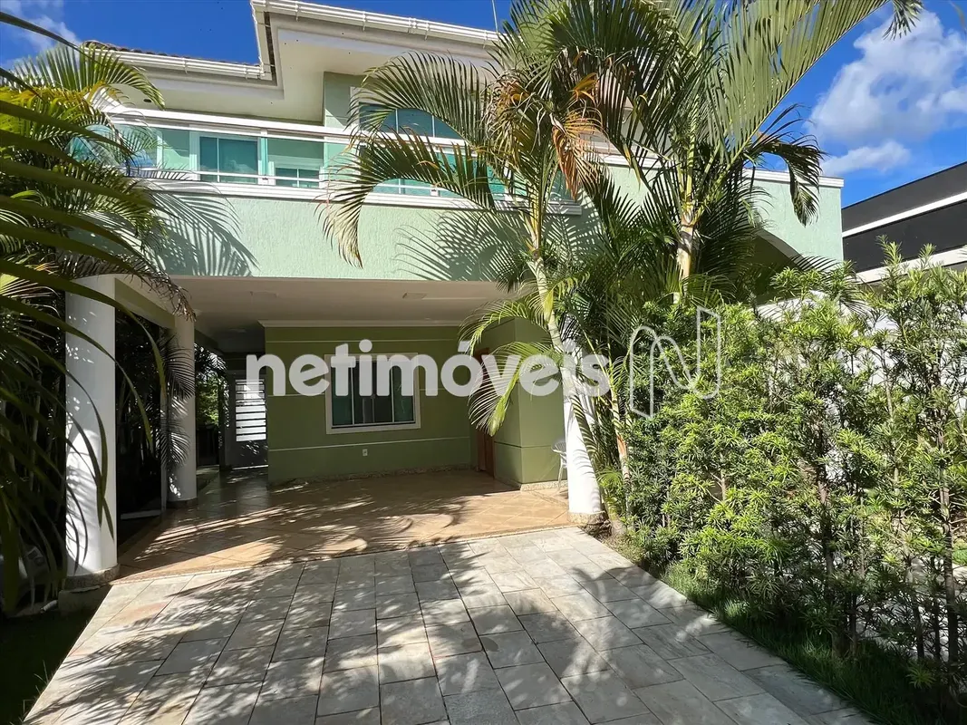 Condomínio AMOBB, casa Sobrado c 320m2, lt de 787 m2 + edícula de 70m2, habite-s...