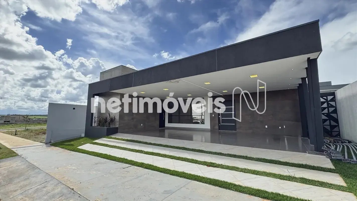 CASA DE ALTO PADRÃO Localização privilegiada no Jardim Botânico (Setor Habitacio...