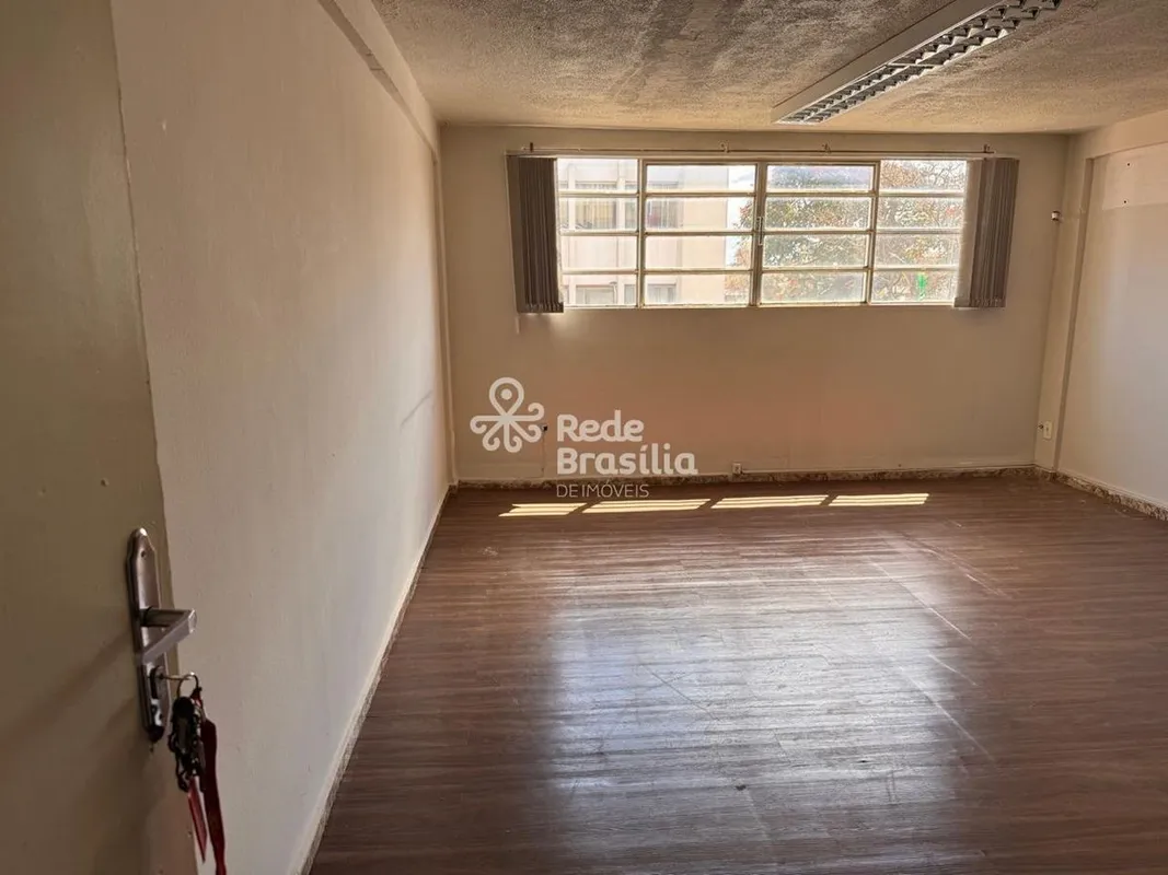 C 12 - Edifício Techmeier - Taguatinga CentroApresentamos uma excelente sala com...