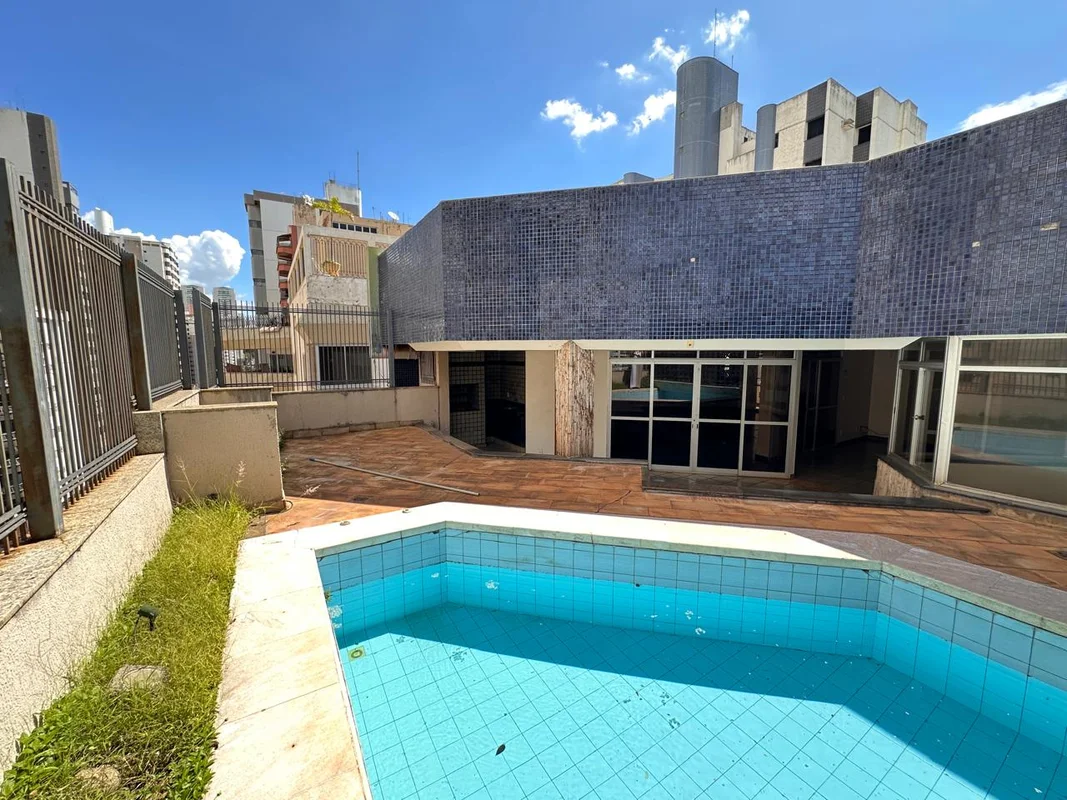 Cobertura duplex no setor Bueno- 430m²- ?4 suítes plenas- ?Escritório - ?Piscina...