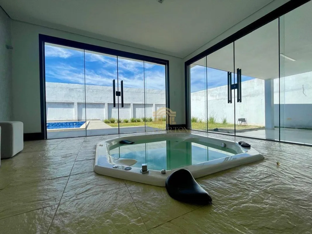 CASA ALTO PADRÃO JOCKEY VICENTE PIRES 4 QUARTOS PISCINA JACUZZI NÃO FINANCIAResi...