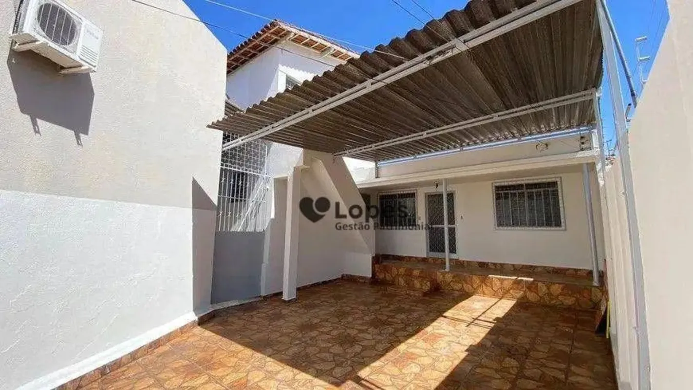 Casa Residencial e Comercial – Setor Campinas ?? Rua Quintino Bocaiuva, a apenas...