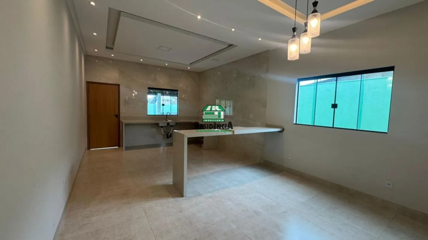 Casa Parque dos Pirineus- Área total 300m²- Área construída 170m² 3 quartos, sen...