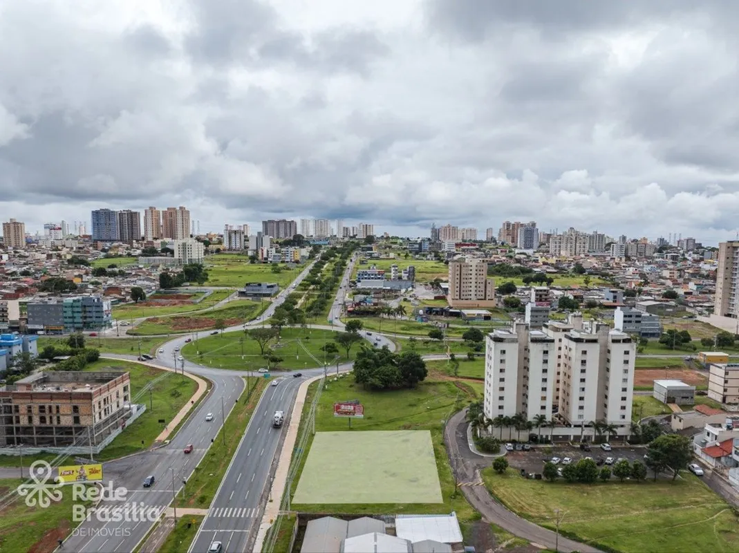 Localização estratégica e alto potencial em Samambaia.Imagine um terreno no pont...