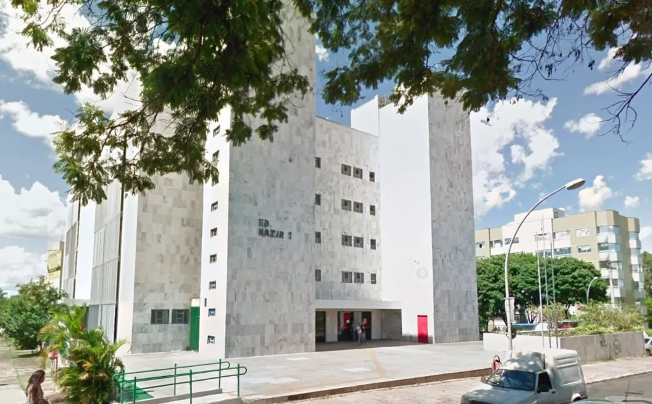 Trata-se de um prédio comercial de alto padrão, com projeto moderno e excelente ...
