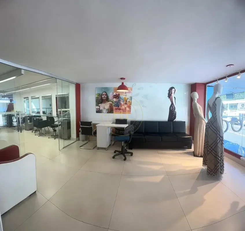 Loja com sobreloja reformada na Rua da Moda, SQS 305, ASA Sul, Brasília, DF. Loc...