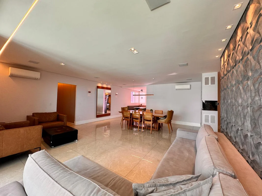 VENDO PENÍNSULA – ÁGUAS CLARAS - 4 QUARTOS | 203 m² | 3 VAGAS | TOTALMENTE REFOR...