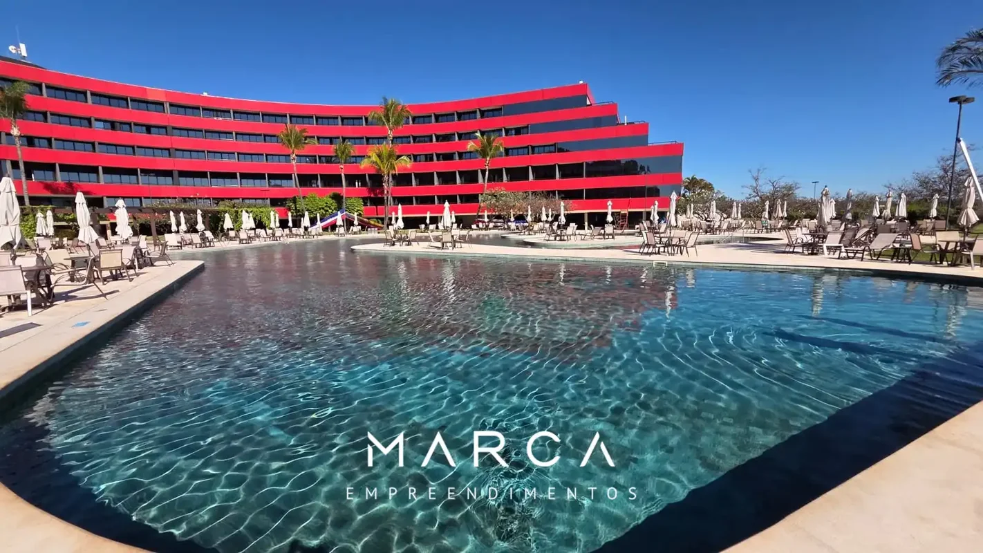 VENHA VIVER O SONHO DE MORAR NA BEIRA LAGO NO EDIFÍCIO GOLDEN TULIP!VISTA PARA O...