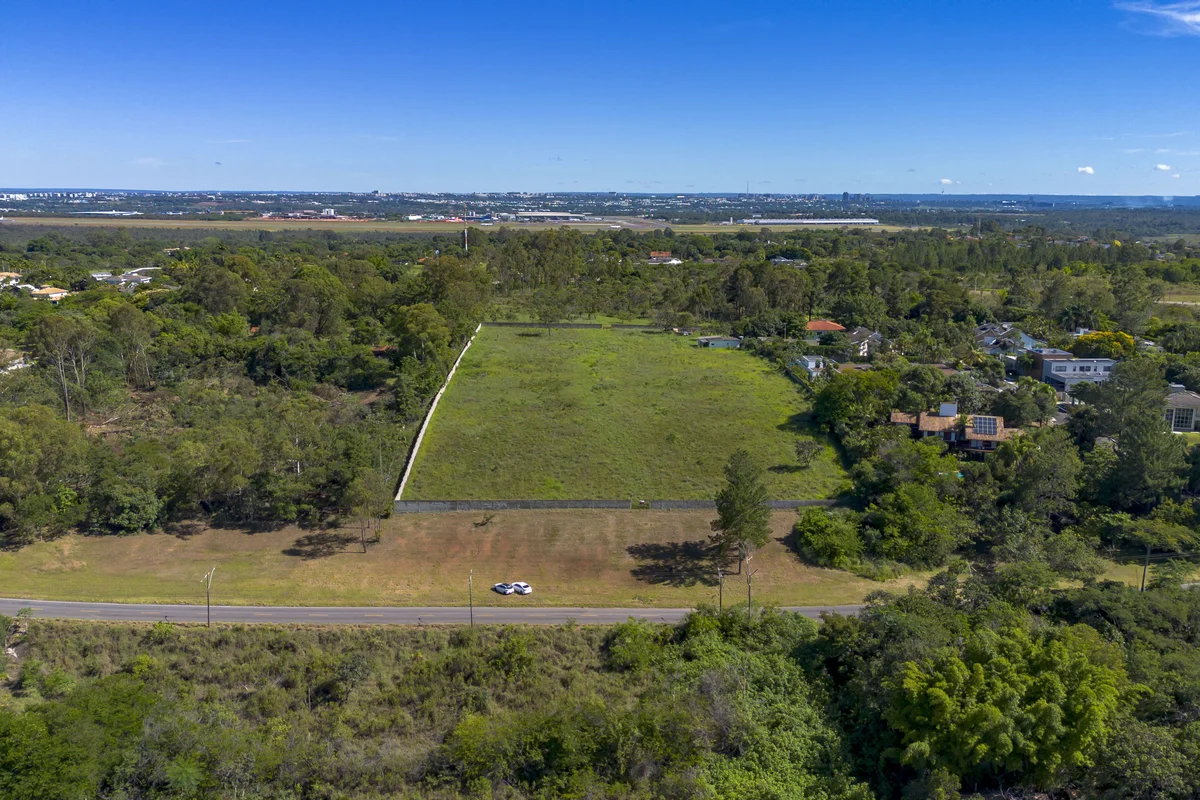 LOTE - PARK WAY – CONDOMINIO O cenário perfeito para o seu próximo projeto.Atenç...