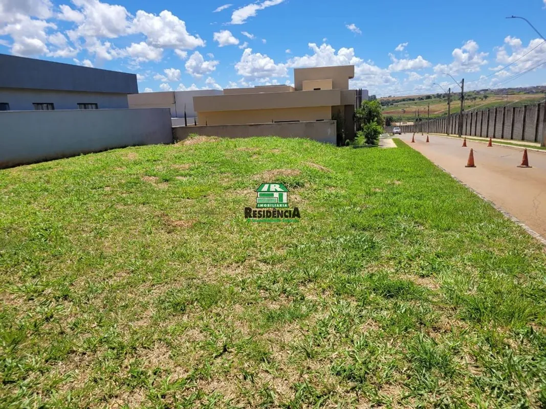 Lote Condomínio Residencial Grand Trianon- Área total 411,78m² 10/01/26