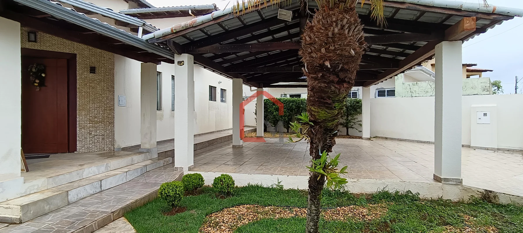 MULTIPLIC IMÓVEIS VENDE – EXCELENTE CASA NO Condomínio Quintas do Sol – Lago Sul...