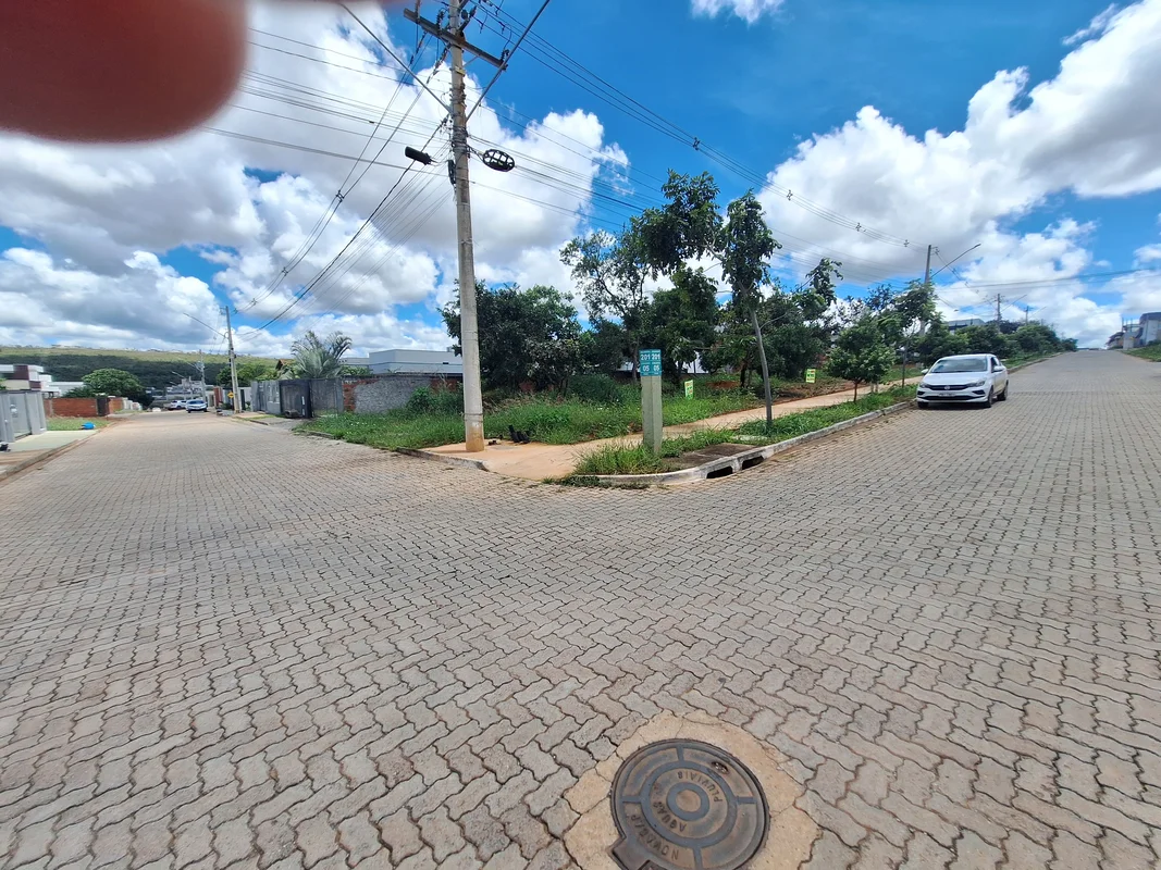 Lote de esquina, escriturado 100%.Tr. 98144-2448 10/01/26