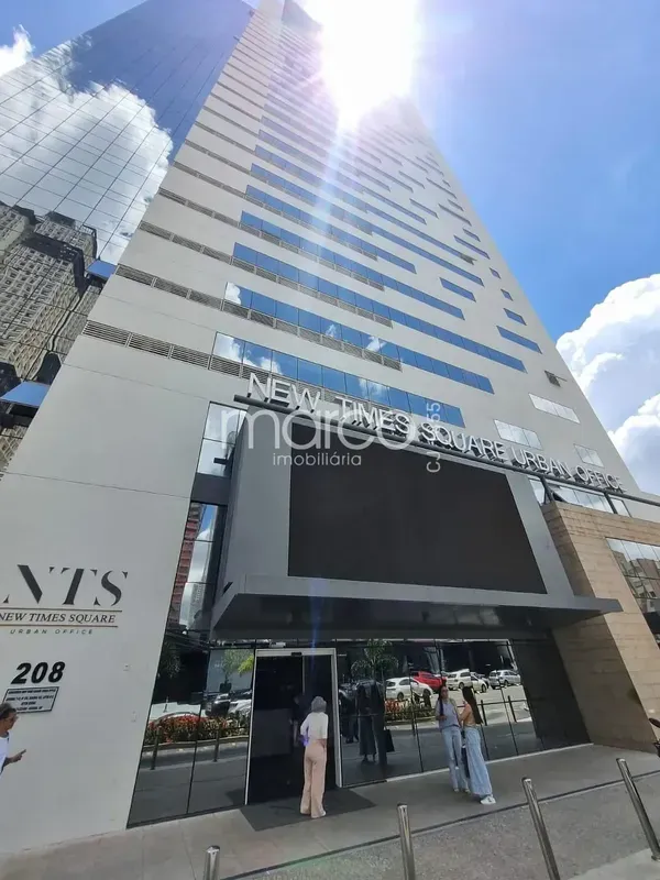 Sala comercial com 37,98 m², 01 banheiro e 01 Vaga de garagem.Localizada na Aven...